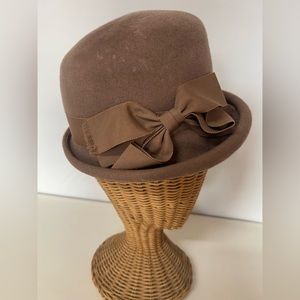 Women’s 22” Vintage Wool Felt Hat by Henry Polluck Inc. New York